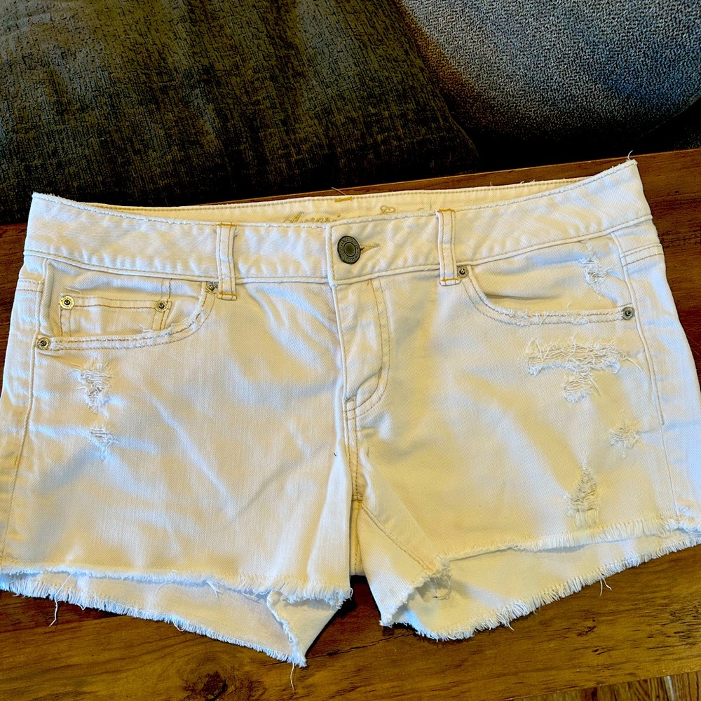 AE size 12 barely worn White Cut offs